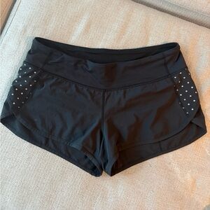 Lululemon Black Women's Speed up Shorts with reflector detail